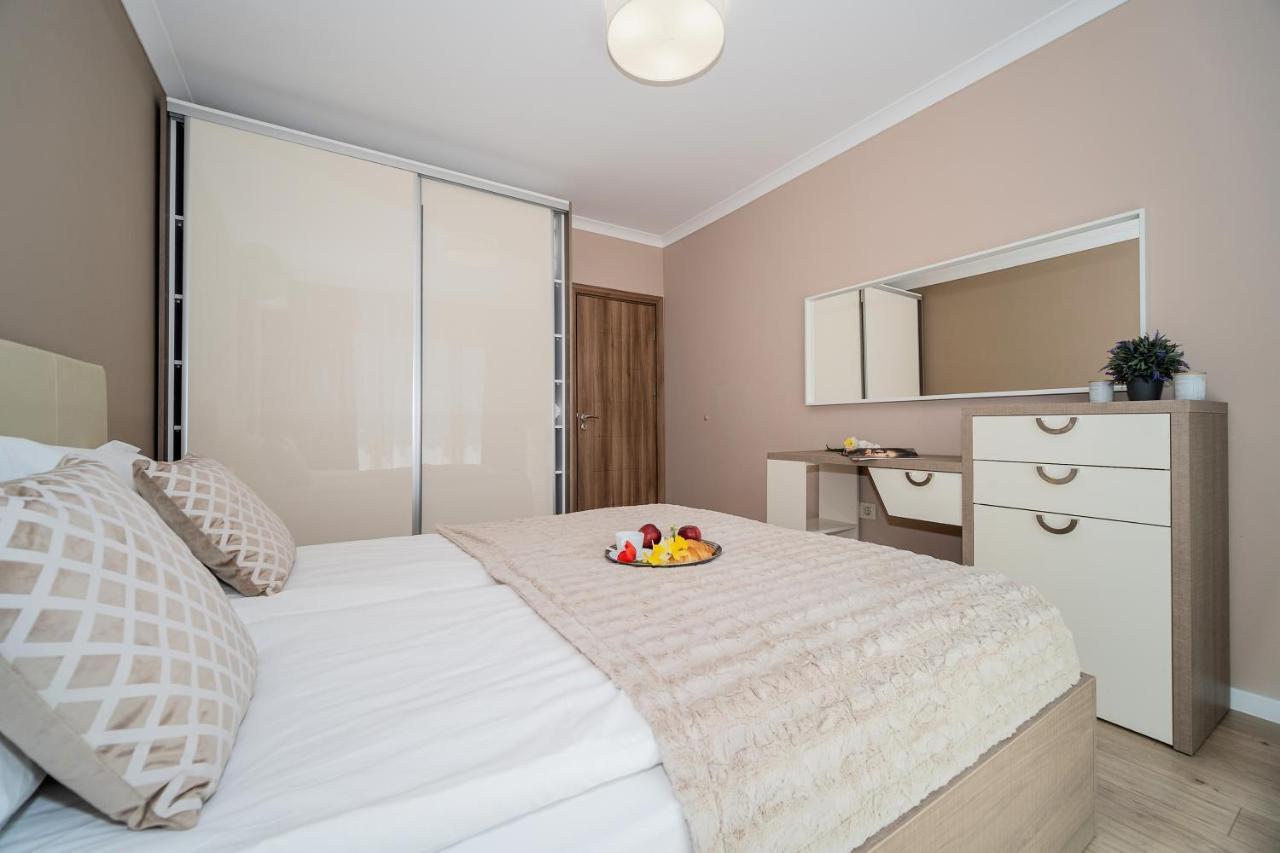 Comfy Luxury Center Apartment Varna Ngoại thất bức ảnh